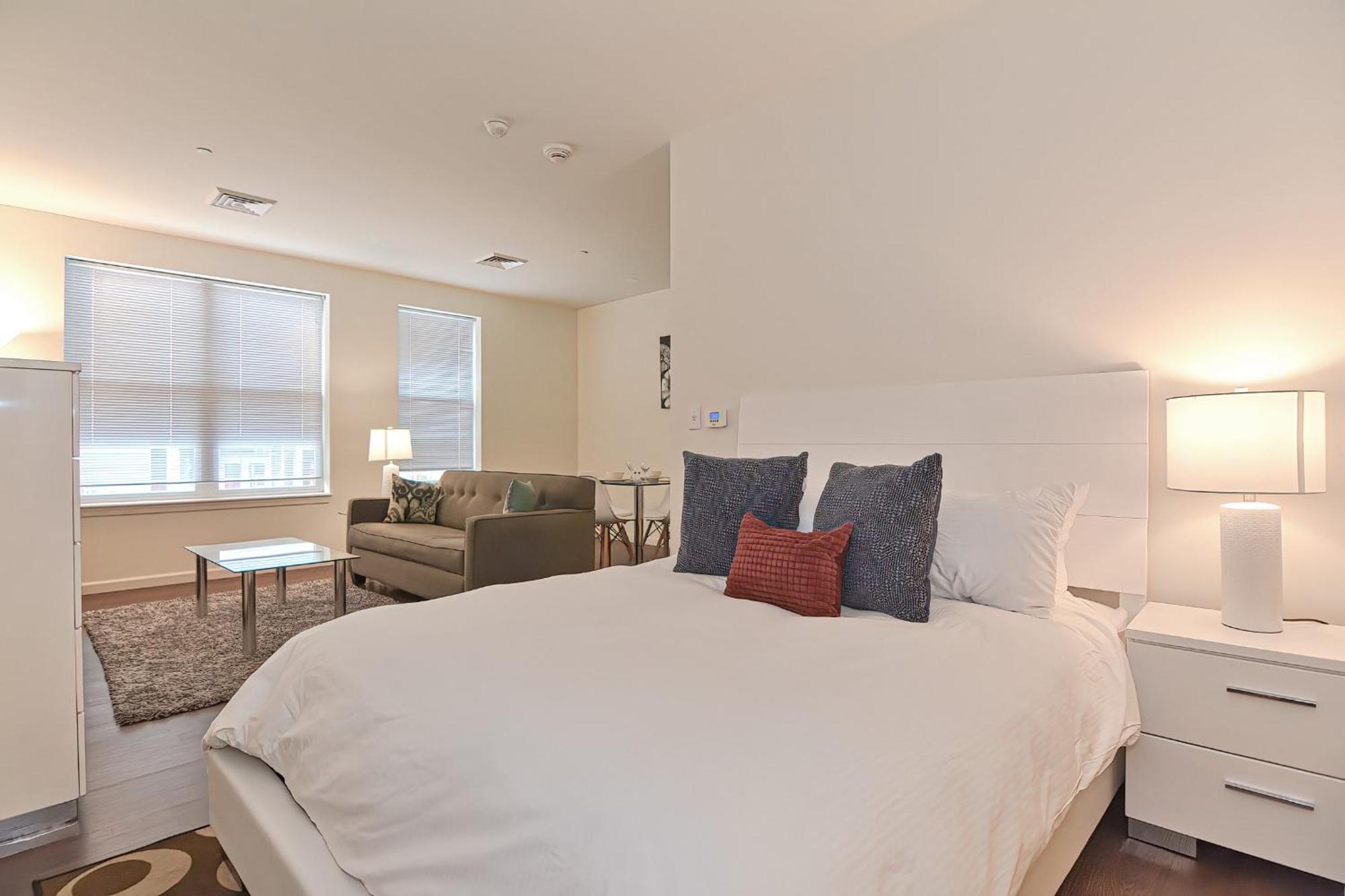 Global Luxury Suites East Boston Room photo