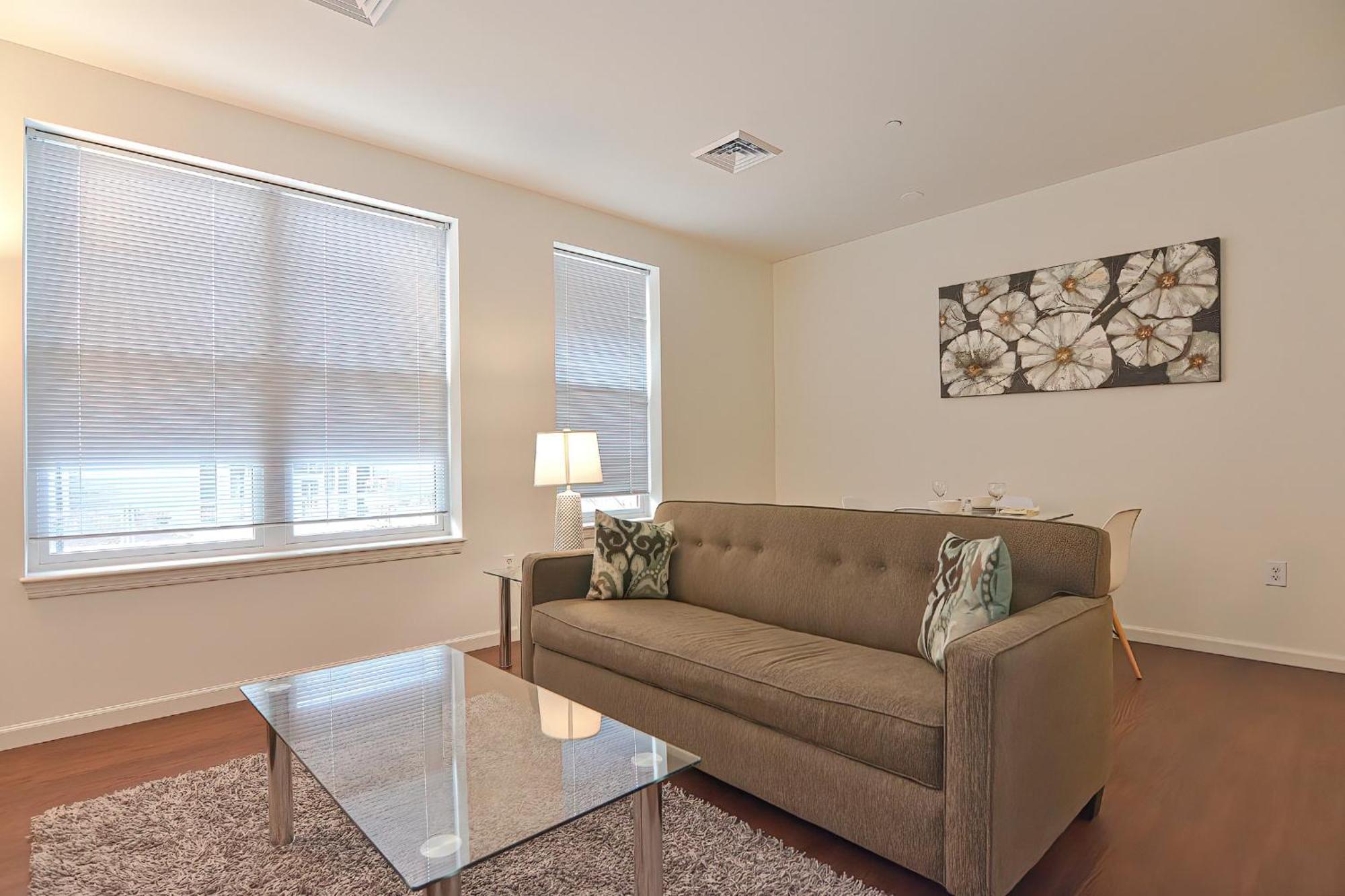Global Luxury Suites East Boston Room photo