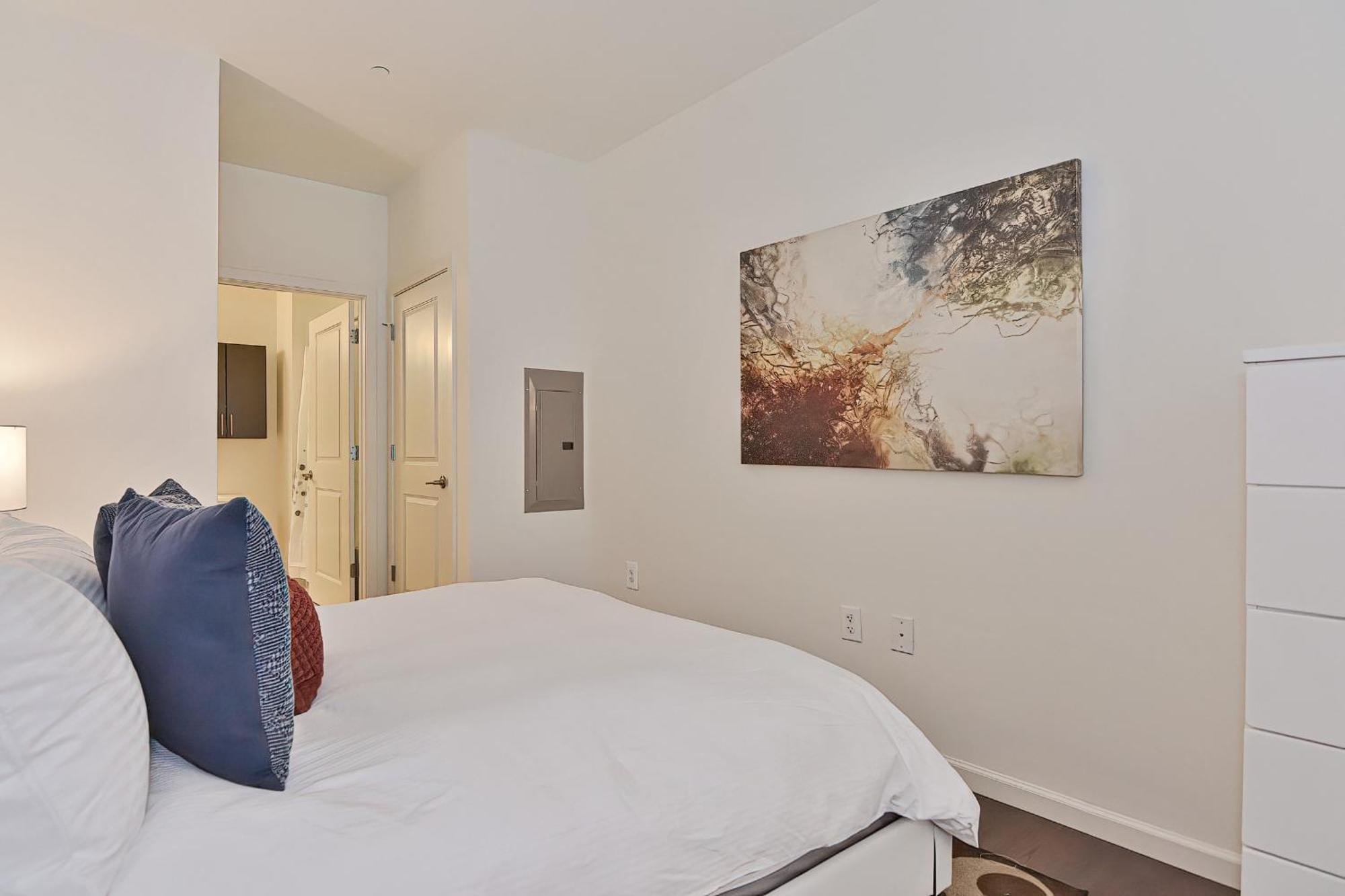 Global Luxury Suites East Boston Room photo