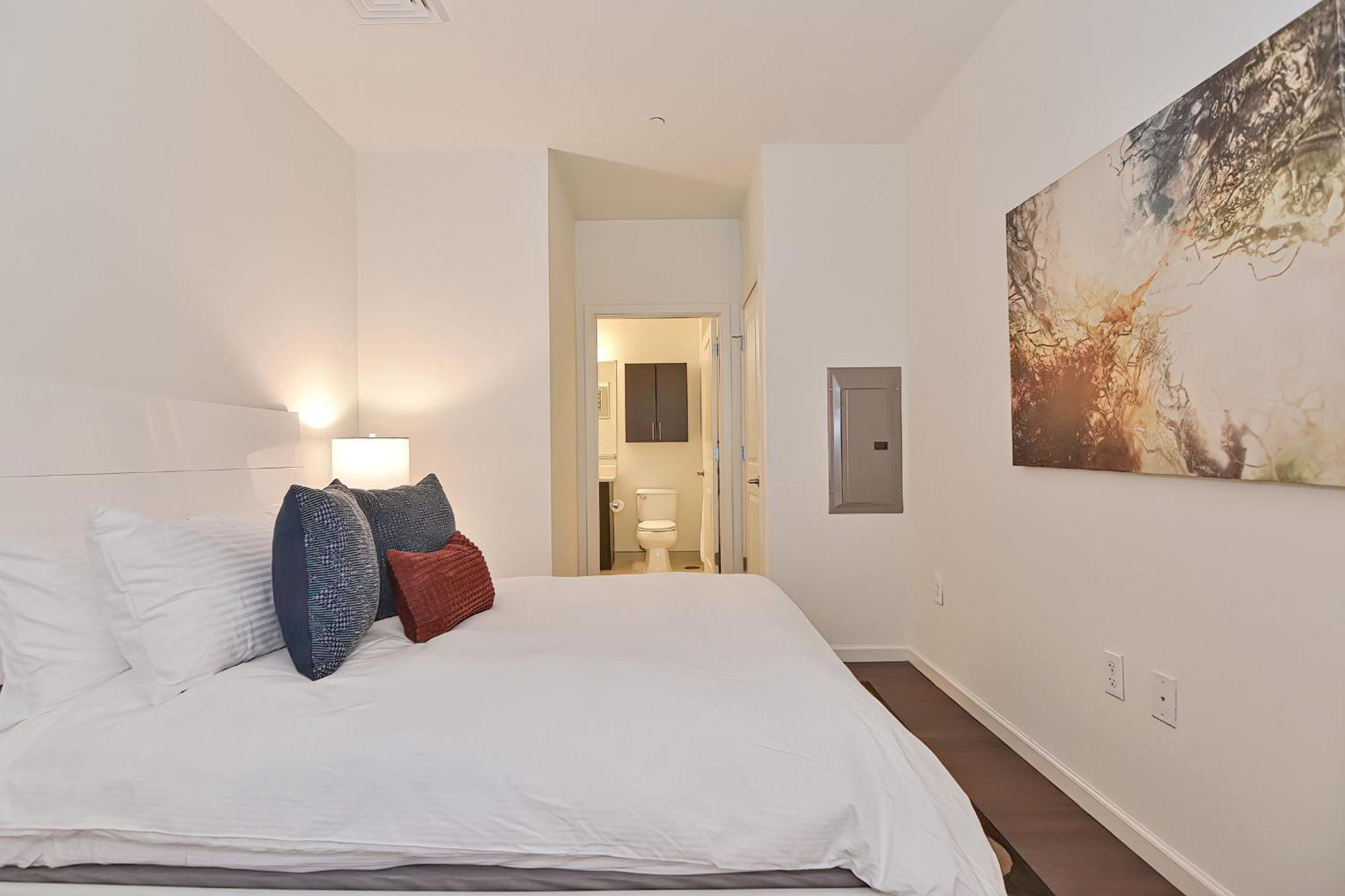 Global Luxury Suites East Boston Room photo